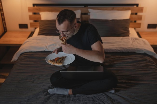 Makan Malam Bikin Gemuk, Mitos Atau Fakta?